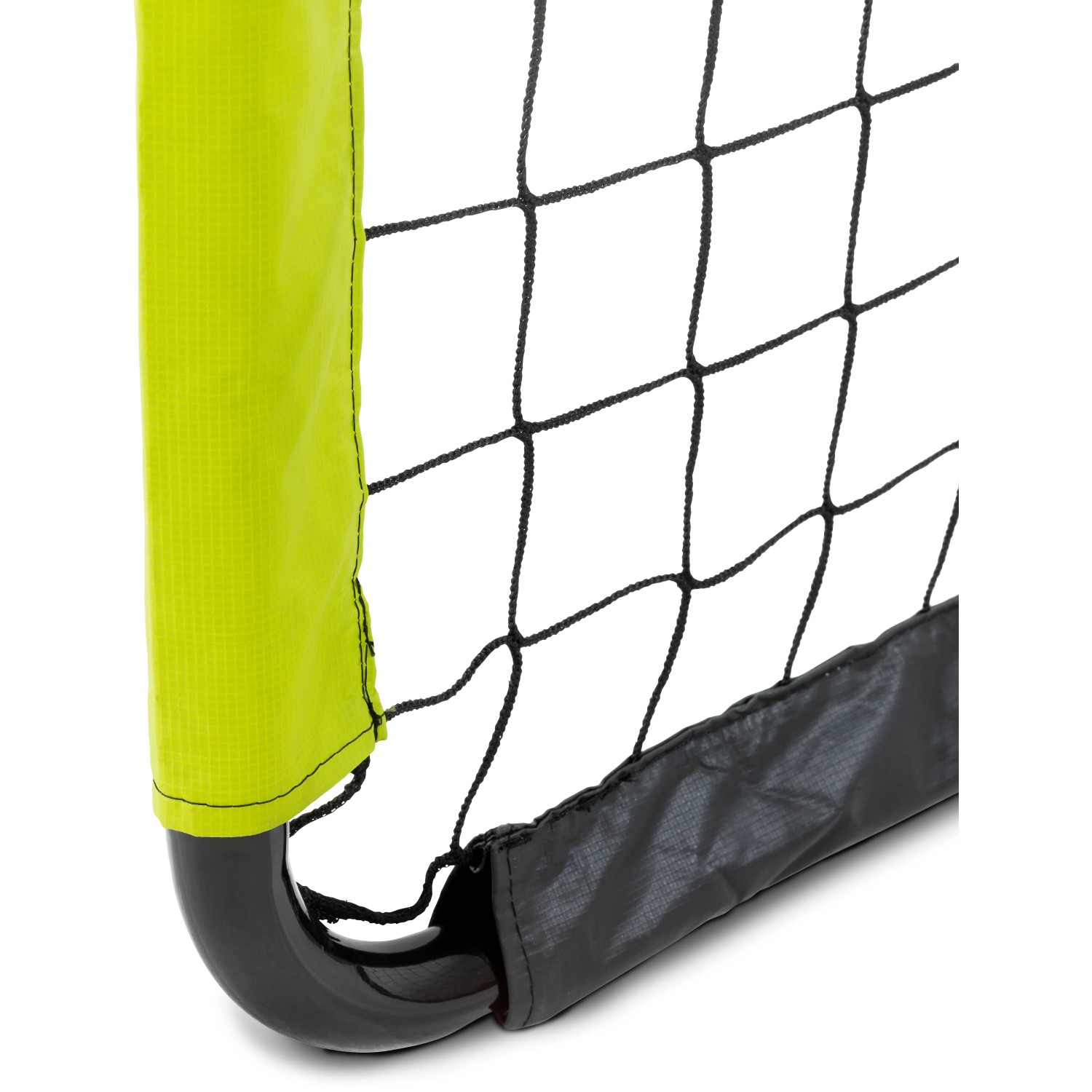 Detailaufnahme: Grünes EXIT Tempo Fußballtor (240x160cm) mit schwarzem Netz und Rahmen.