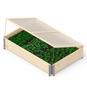 Upyard Frühbeetdeckel 120x80 cm auf Palettenrahmen, mit Pflanzen und geöffnetem, transparentem Deckel.