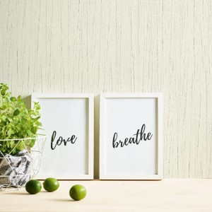 Bricoflor Vliestapete in Weiß mit Silber Glitzer Effekt und dezenten Streifen. Dekorative Tapete.