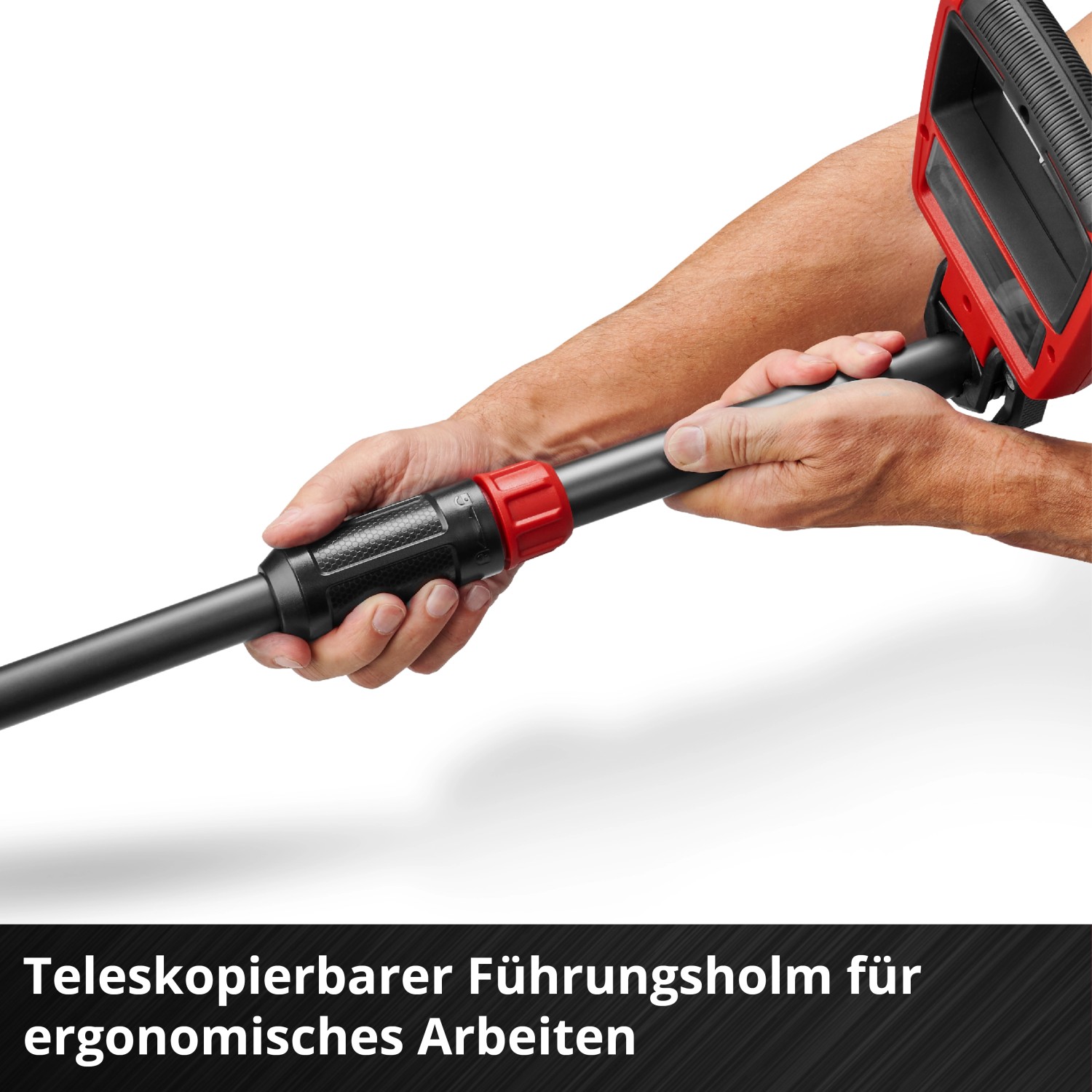 Einhell Akku-Rasentrimmer: Teleskopierbarer Führungsholm in der Hand für ergonomisches Arbeiten.
