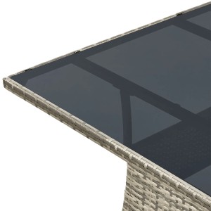 Detailansicht: Quadratischer, grauer Polyrattan Gartentisch Yoro mit Glasplatte, 80x80 cm.