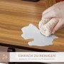 Reinigung des PawHut Hundekäfigs: Verschüttetes wird einfach mit einem Tuch aufgewischt.