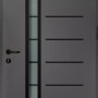 Moderne Splendoor Sicherheits-Haustür Berlin Prime RC2K in Anthrazit mit Glaseinsatz und Edelstahl-Applikationen.