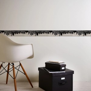 Moderne Tapetenbordüre New York in Schwarz/Grau mit Schriftzug für Jugend- oder Kinderzimmer.
