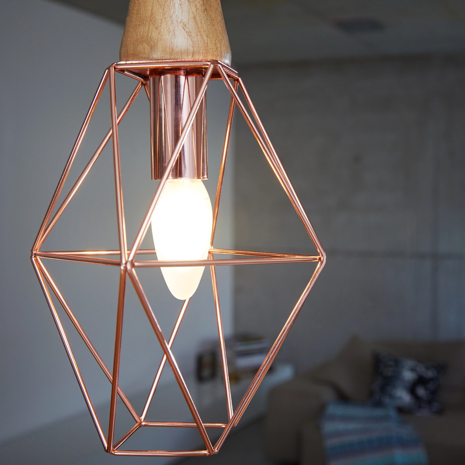 Osram LED-Lampe E14 Kerzenform, 4,9W, im 3er-Set, in Kupfer-Draht-Leuchte