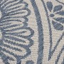 Blauer Outdoor-Teppich mit Flachgewebe und weißem, abstraktem Muster. Strapazierfähiger Teppich für draußen.