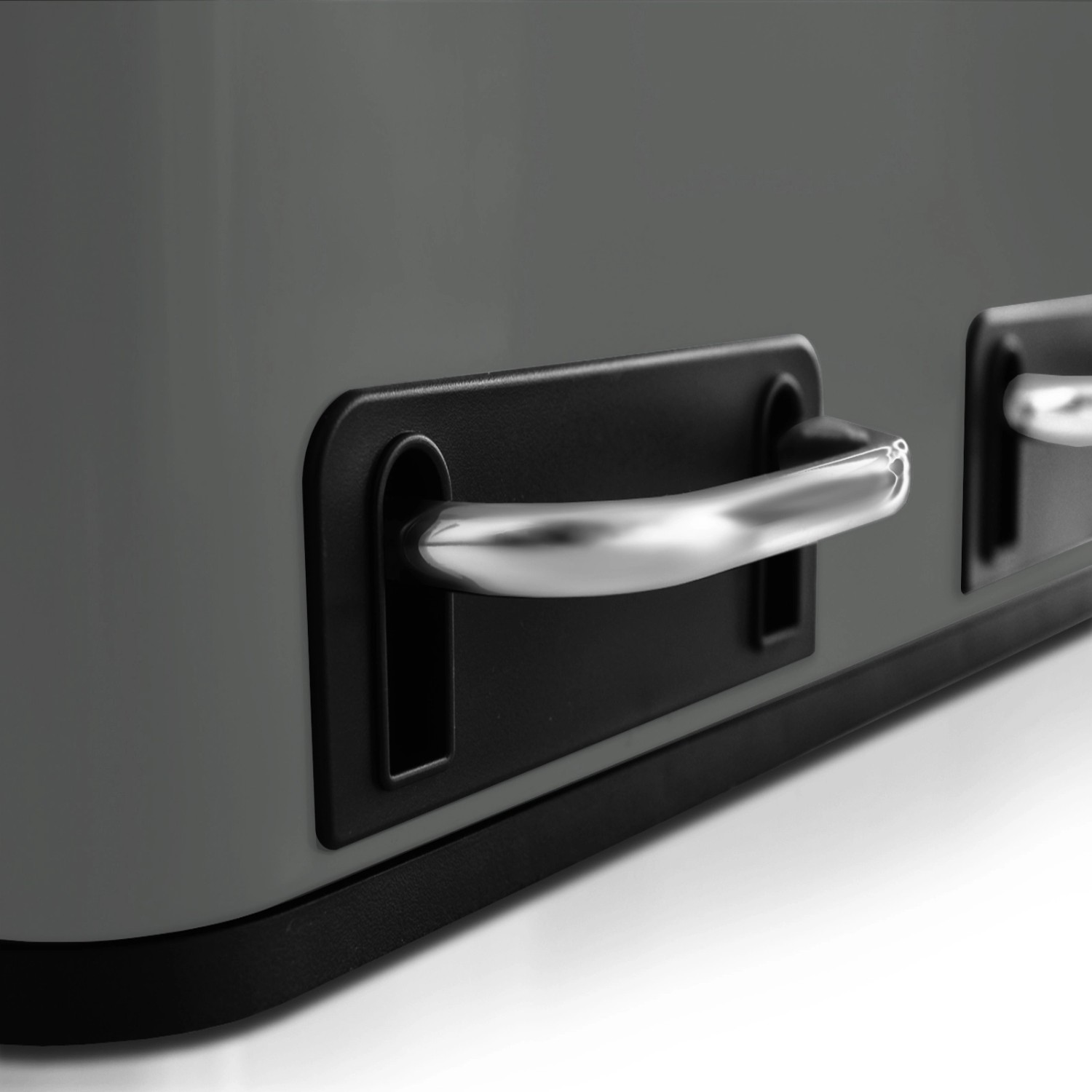 Detailansicht: Anthrazitfarbener Karat Mülleimer Felix mit zwei Edelstahl-Pedalen.