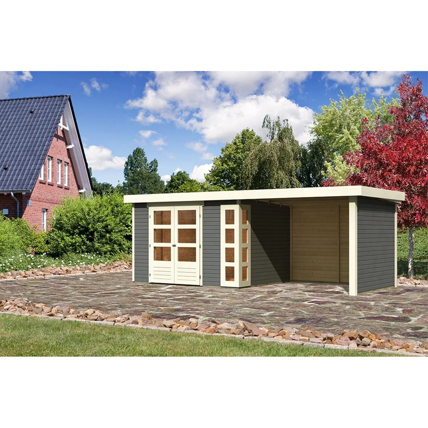 Terragraues Karibu Holz-Gartenhaus Sölve mit Flachdach und Anbau im Garten.
