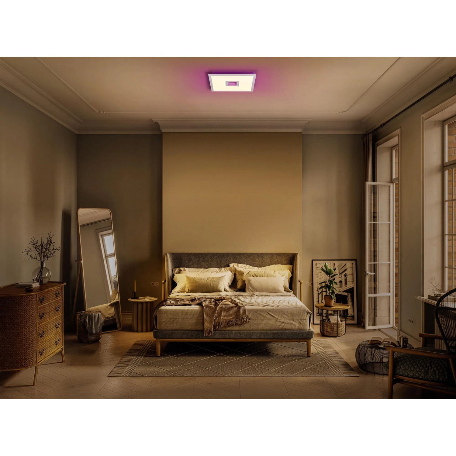 Ledvance Smart+ WiFi Panelleuchte Planon Plus mit farbigem Rücklicht in einem Schlafzimmer.
