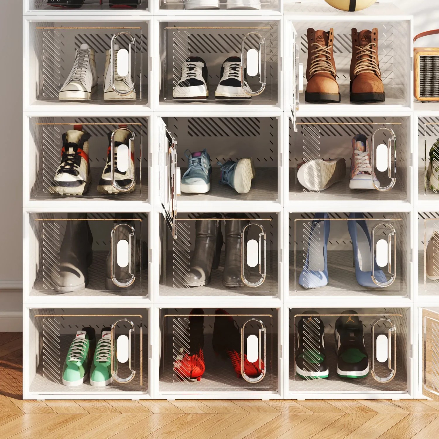 HOMCOM Schuhschrank, transparent, mit verschiedenen Schuhen gefüllt.