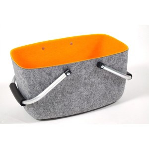 Grau-oranger Filzkorb von Kobolo mit Klappbügel und Aluminiumgriff, ideal als Einkaufskorb oder zur Aufbewahrung.