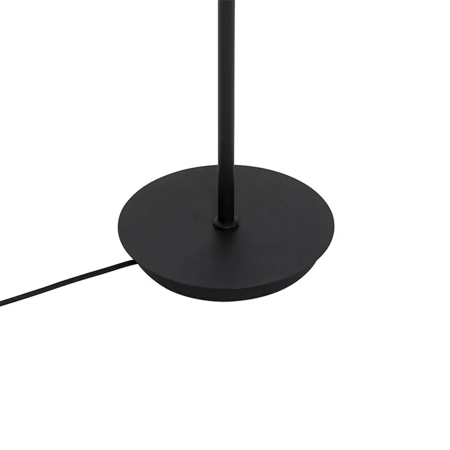 Detailaufnahme: Schwarze QAZQA Stehlampe Athen mit rundem Fuß und Kabel.