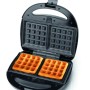 Westfalia Tischgrill Vario 3-in-1, geöffnet mit zwei Waffeln. Elektrogrill mit Antihaftbeschichtung.
