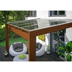 Skan Holz Terrassenüberdachung Novara, 450x309 cm, Nussbaum, mit klarer Doppelstegplatte. Holzterrasse mit Sitzgruppe.