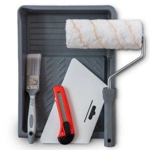 Wallpro Werkzeug-Set für Vliestapeten: Leimwalze, Kleberaster, Spatel, Cuttermesser.