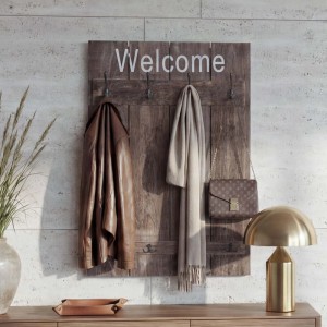 Braune Shabby Wandgarderobe mit 'Welcome' Schriftzug und Metallhaken. Garderobenpaneel für den Flur.