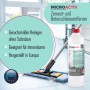Microactiv Zement- und Betonschleierentferner 1l Flasche neben einem Mopp auf Fliesen.