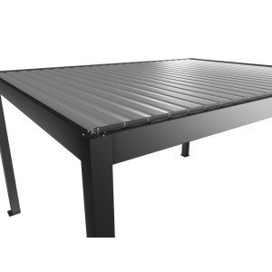 Detailansicht der Biohort Pergola (4,5 x 3,5 m) in Dunkelgrau-Silber mit Lamellendach.