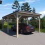 Holzbrüder Einzelcarport Ralf Natur mit dunklem Blechdach und Auto. Carport aus Holz, 400x600 cm.