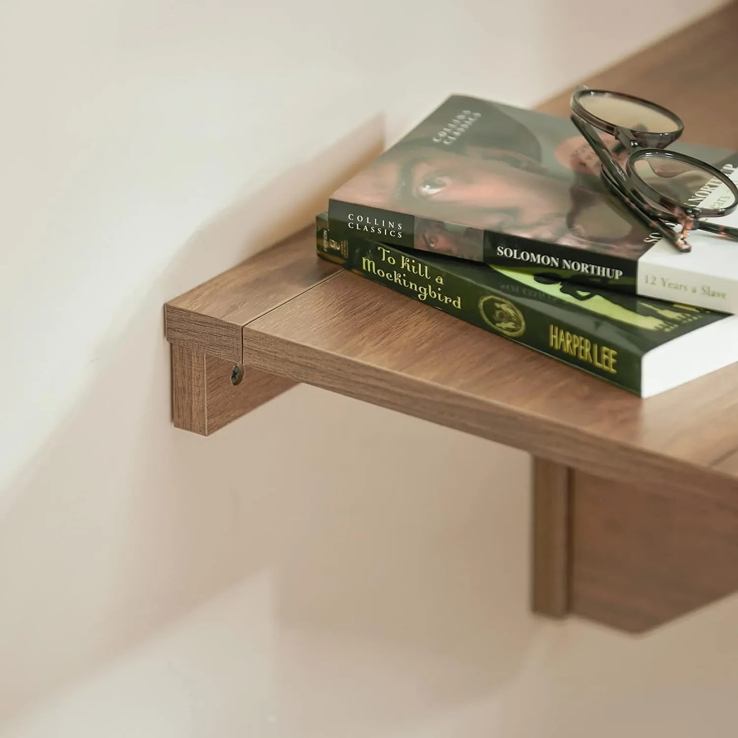 SoBuy Wandklapptisch FWT03-PF in Vintage-Optik, ideal als Laptoptisch oder Esstisch für kleine Räume.