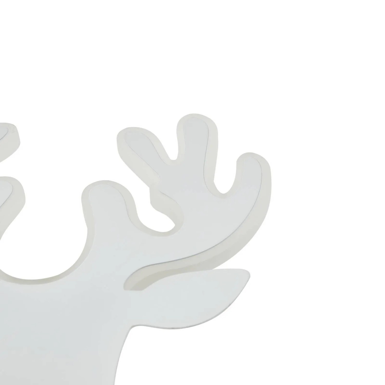 Weiße Lindby LED Wandleuchte Hirvi aus Metall, modernes Design für Innenräume.