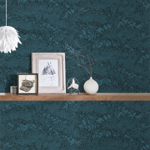 Petrolfarbene Bricoflor Tapete mit Blumenmuster im modernen, skandinavischen Stil.