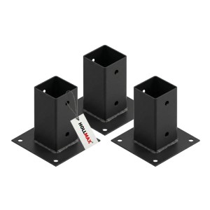 Drei schwarze, pulverbeschichtete HOLLMAX Pfostenträger für 71 mm Vierkantpfosten. Ideal für feste Untergründe.