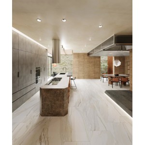 Verlegtes Feinsteinzeug: Creme, matte Bodenfliese 60x120 cm im modernen Küchen- und Essbereich.