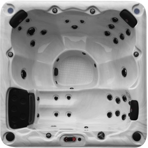 Canadian Spa Whirlpool Winnipeg, Draufsicht. Fester Whirlpool mit vielen Düsen für bis zu 6 Personen.