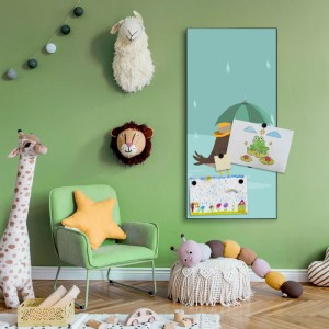 Banjado Magnettafel 37x78cm Rainbird: Schwarze Magnetwand mit Vogelmotiv im Kinderzimmer.