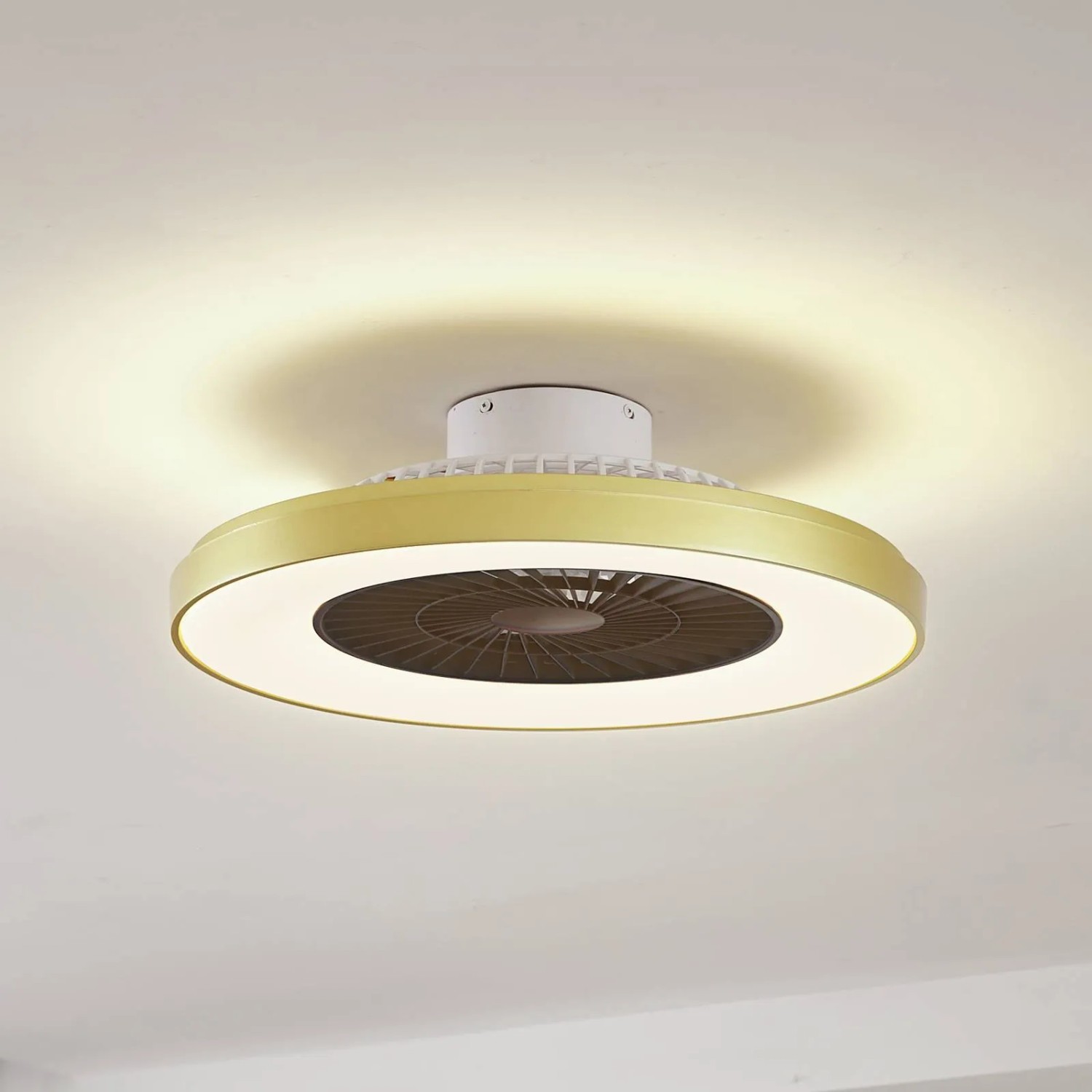 Lindby LED Deckenventilator mit Lampe Teleo 10022132 Dimmbar Leselampe Modern in Gold Messing 1-flammig Wohnzimmerleuchte_2