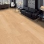 Heller Living by Haro Parkett Ahorn, versiegelt, im Wohnraum verlegt.