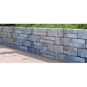 Mauer aus Diephaus Menhire Mauersteinen in Muschelkalk-Optik, 40x20x20 cm.