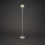 Weiße Konstsmide LED Stehleuchte Nice, 120cm, mit USB-Anschluss für Innen- und Außenbereich.