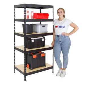 Schwarzes PROREGAL Schwerlastregal mit 5 Böden, beladen mit Werkzeugkisten und Eimern.
