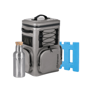 Petromax Kühlrucksack Set, 3-teilig: Rucksack, Kühlakku und Isolierflasche in Grau.