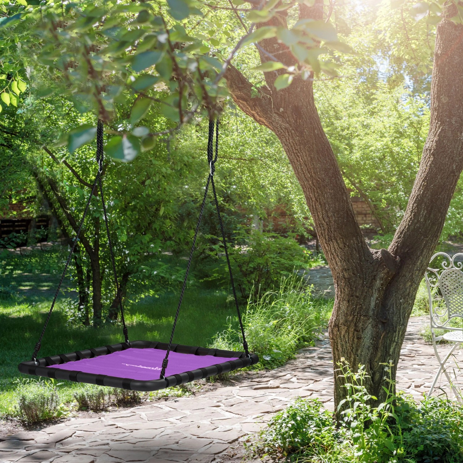 Rechteckige Relaxdays Nestschaukel in Lila und Schwarz, höhenverstellbar, hängt an einem Baum.