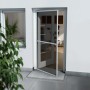 Weißer Insektenschutzrahmen für eine Tür, flexibel teleskopierbar von 100x210cm.