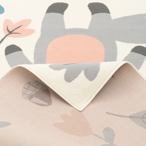 Kinderteppich mit Fuchs-Motiv in Pastellfarben (Beige, Grau, Rosa), 80x150 cm.