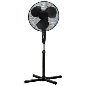 Schwarzer Standventilator mit Ø 40 cm, höhenverstellbar und mit drei Geschwindigkeitsstufen.