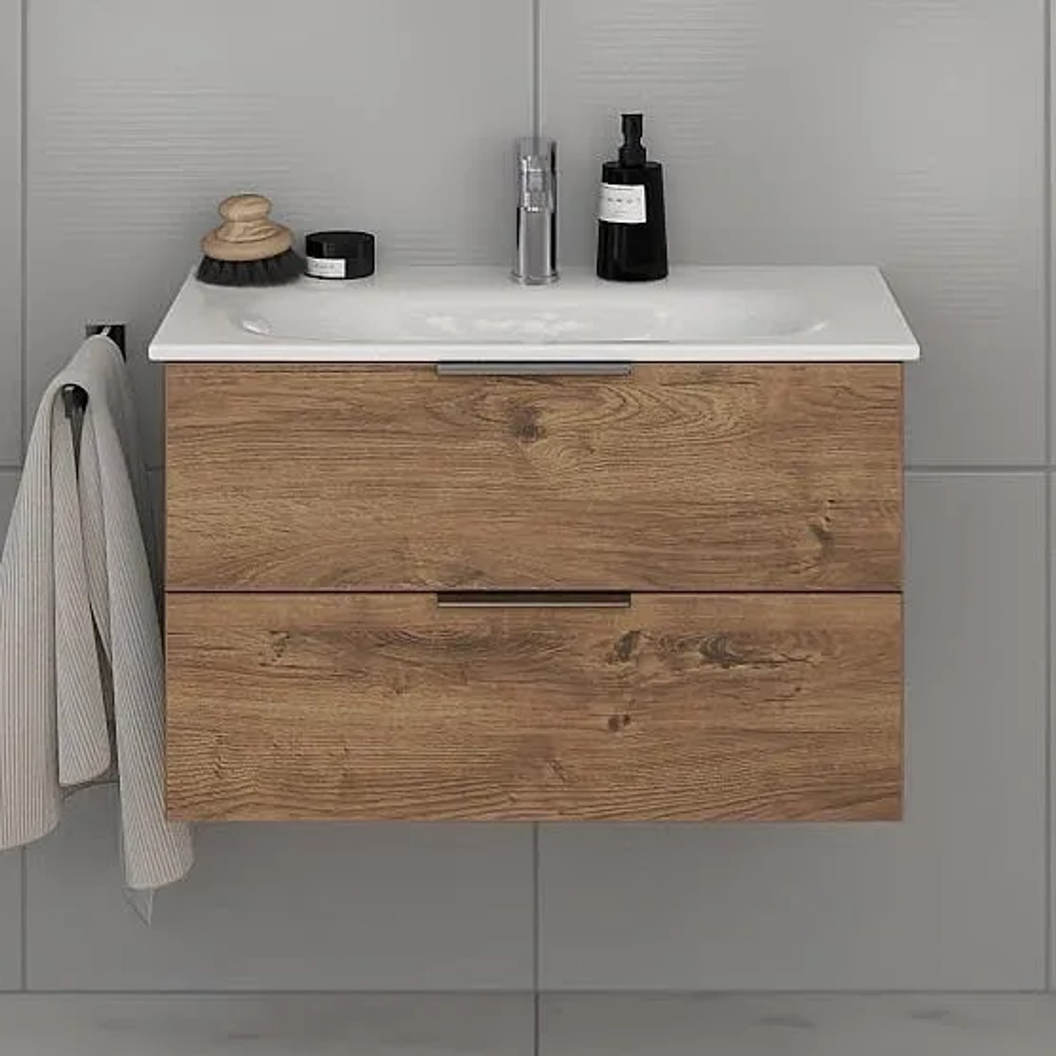 Steinkamp Waschtischunterschrank Living 2.0 Eiche mit GROHE Essence Waschbecken, 80 cm breit.