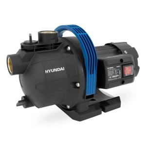 Schwarze HYUNDAI Gartenpumpe GP80037 mit blauem Griff, rotem Schalter und Messinganschlüssen für Bewässerung.