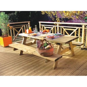 Kordo Picknicktisch aus Holz für 6-8 Personen, ideal für den Garten oder die Terrasse.