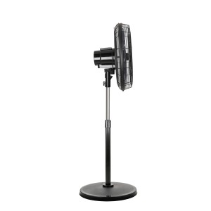 Schwarzer CASAFAN Standventilator Airos Eco Silent mit Fernbedienung.