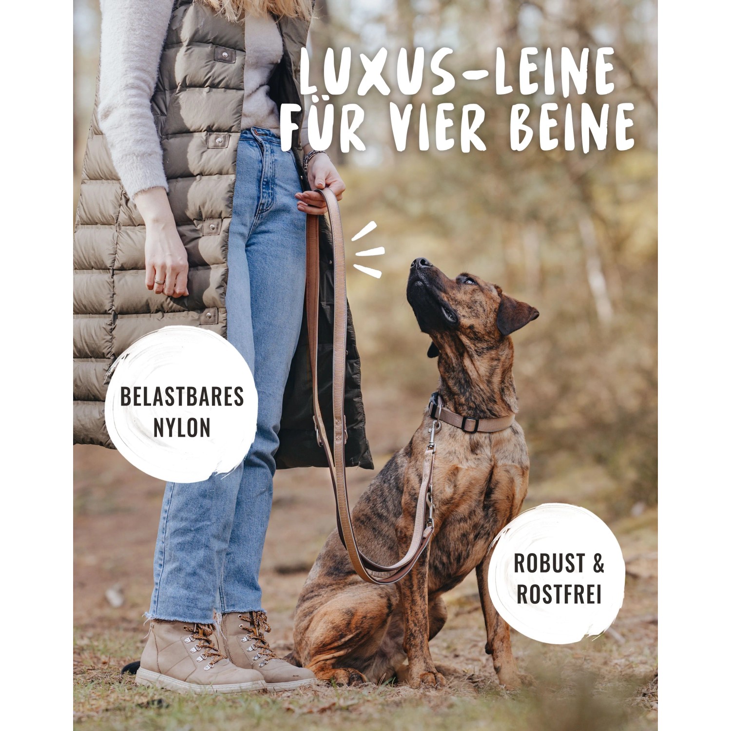 Verstellbare Rudelkönig Hundeleine Paola, 20 mm breit, rose, mit Hund im Freien.