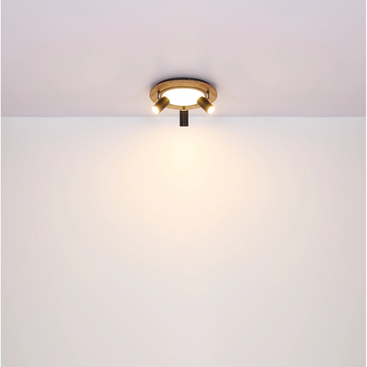 Globo LED-Deckenleuchte Ulla, 3-flammig, schwarz matt mit Holzoptik. Moderne Deckenlampe für Innenräume.