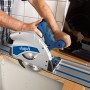 Scheppach Tauchsäge PL 55 im Einsatz beim Zuschnitt einer Arbeitsplatte.