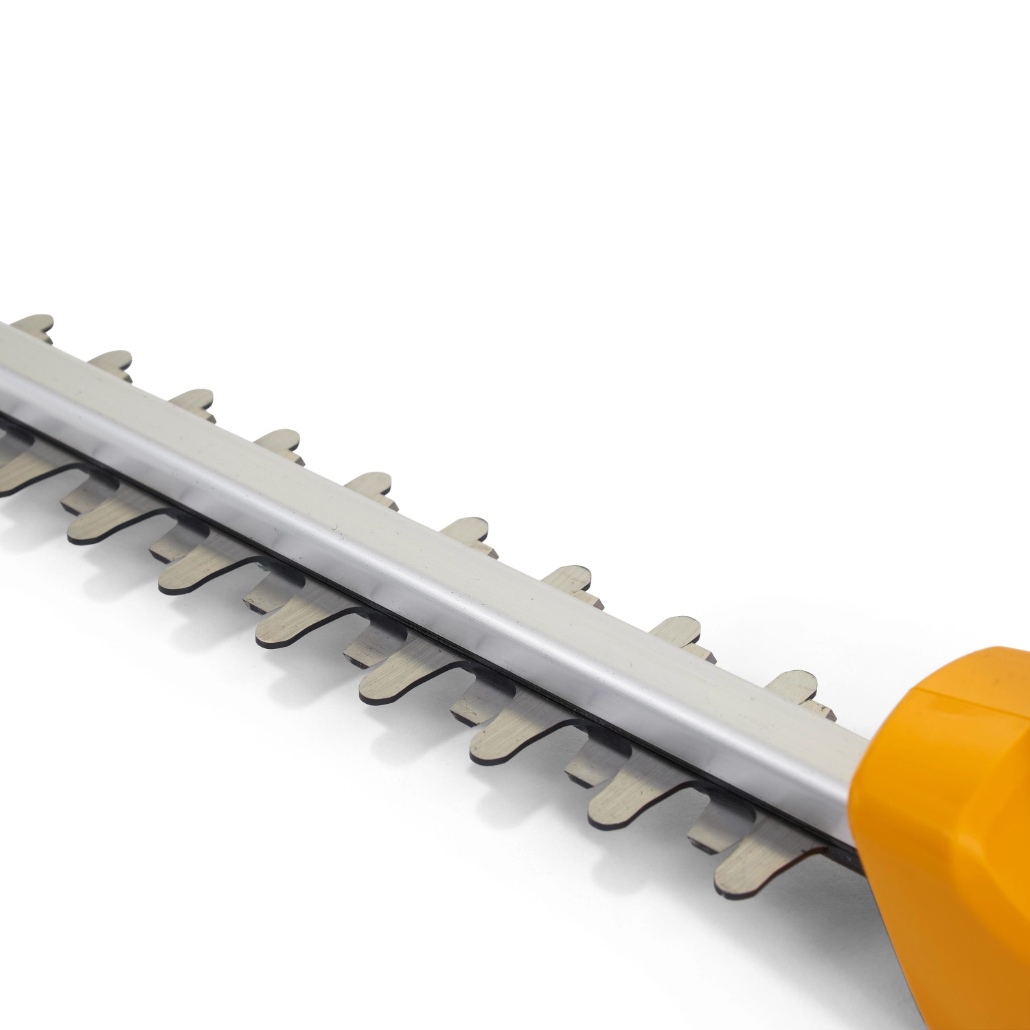 Detailaufnahme der Klinge der Stiga Akku-Heckenschere MT 100e.