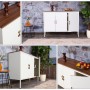 Weiße MCW Kommode L84-3 mit Holzplatte, 3 Türen und Metallgriffen. Schubladenkommode für Wohnzimmer.