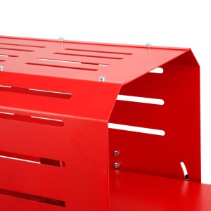 Detailaufnahme des roten Schutzgitters vom EBERTH Holzspalter 7t.